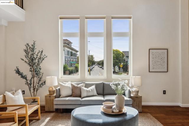 6300 Shattuck Ave, Oakland CA: https://media.crmls.org/mediaz/d7525043-b17f-4638-a517-38d6a70e6927.jpg