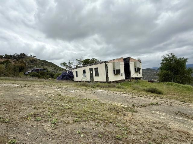 0 Alex Road, Fallbrook CA: https://media.crmls.org/mediaz/d7537176-e414-4286-84a7-2d34fe9da019.jpg