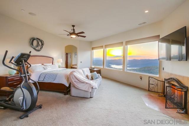 13037 Yerba Valley Way, Lakeside CA: https://media.crmls.org/mediaz/d7537930-94f1-40b4-bd3f-7dbdd71778fe.jpg