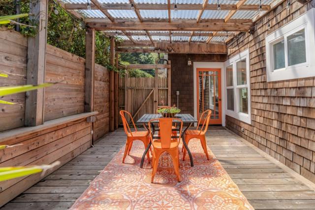 647 Canyon Drive, Pacifica CA: https://media.crmls.org/mediaz/d7538e09-335d-483a-af7b-46c9275638fa.jpg