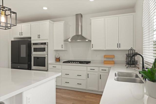 829 Crow Creek Circle, Galt CA: https://media.crmls.org/mediaz/d7539485-2a7b-4934-9580-7ef5be08aeb7.jpg