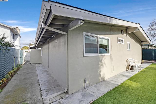 Image 47 of 58 For 2038 Boca Raton St