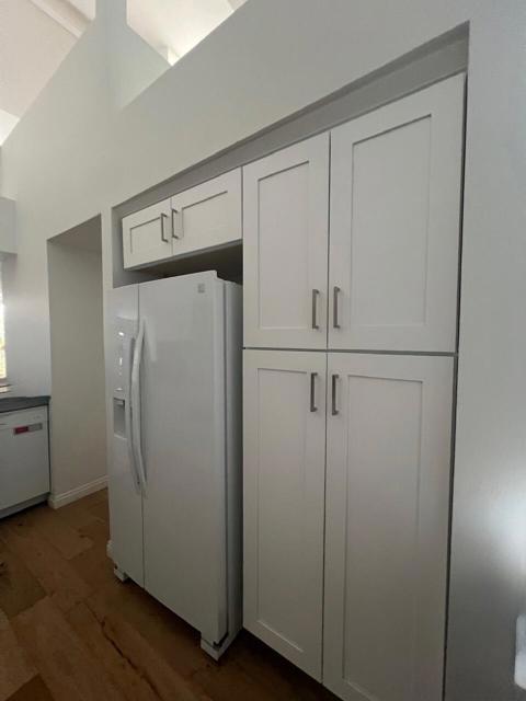20371 Bluffside Circle, Huntington Beach CA: https://media.crmls.org/mediaz/d75443d4-05d3-4342-b46b-38fd9af0bf18.jpg
