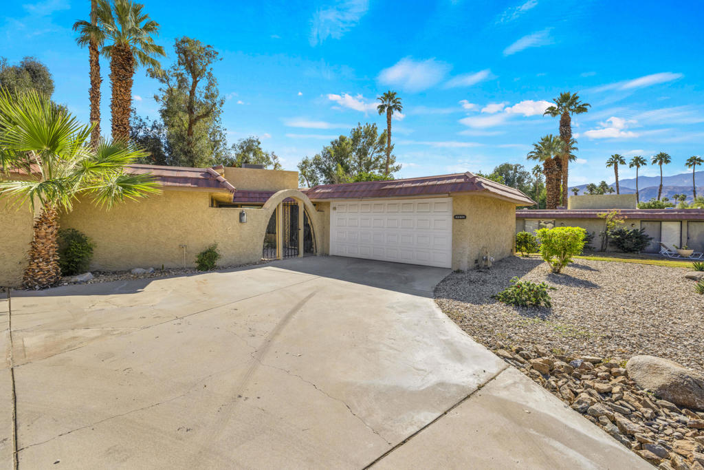 MLS #219138131DA image #3