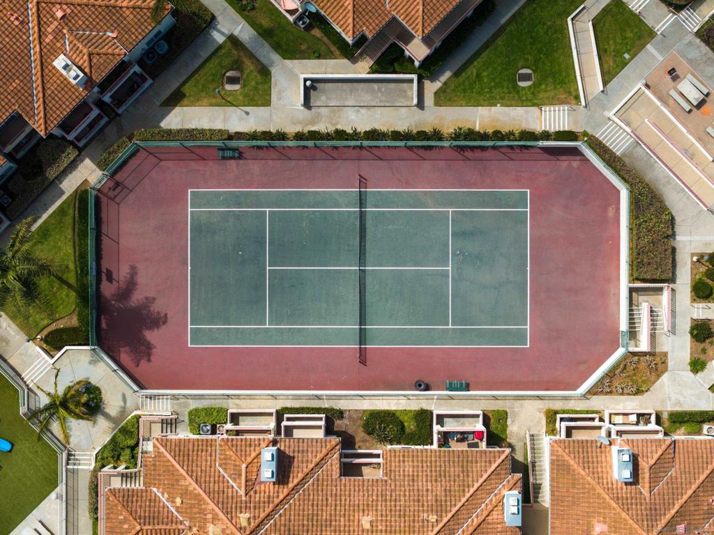 https://media.crmls.org/mediaz/d75558c9-31e8-45e6-afea-3a9f05c91fb2.jpg?preset=X-Large
