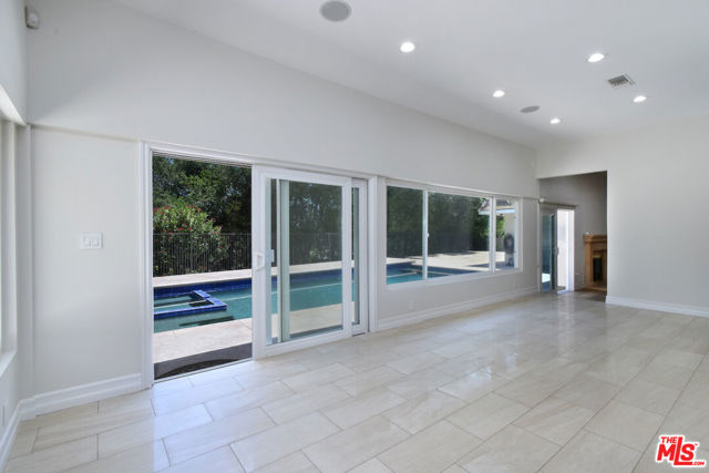 23637 Park Belmonte, Calabasas CA: https://media.crmls.org/mediaz/d7555c22-a50e-48d7-b242-5e0c2208deb6.jpg