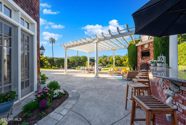 1816 Brittany Park Road, Camarillo CA: https://media.crmls.org/mediaz/d75562e4-6533-45a1-a955-ac2c443595aa.jpg