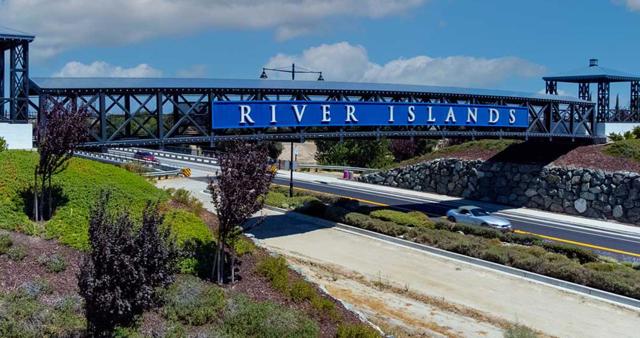 3060 Benitti Street, Lathrop CA: https://media.crmls.org/mediaz/d7558bce-fd0c-4cc6-86b1-435a8712d588.jpg