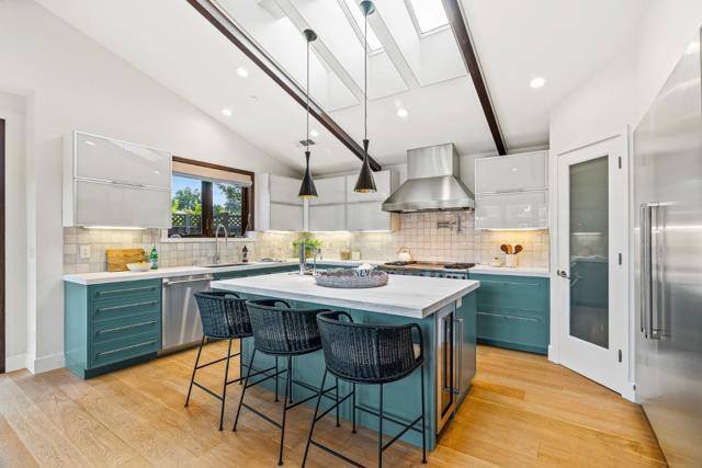 1683 Dalehurst Avenue, Los Altos CA: https://media.crmls.org/mediaz/d75669b9-d0cb-452d-b7dc-693fb4af7b62.jpg