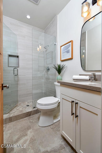 29677 Mulholland Highway, Agoura Hills CA: https://media.crmls.org/mediaz/d756be5f-2aaf-4080-8471-49609251a7ed.jpg