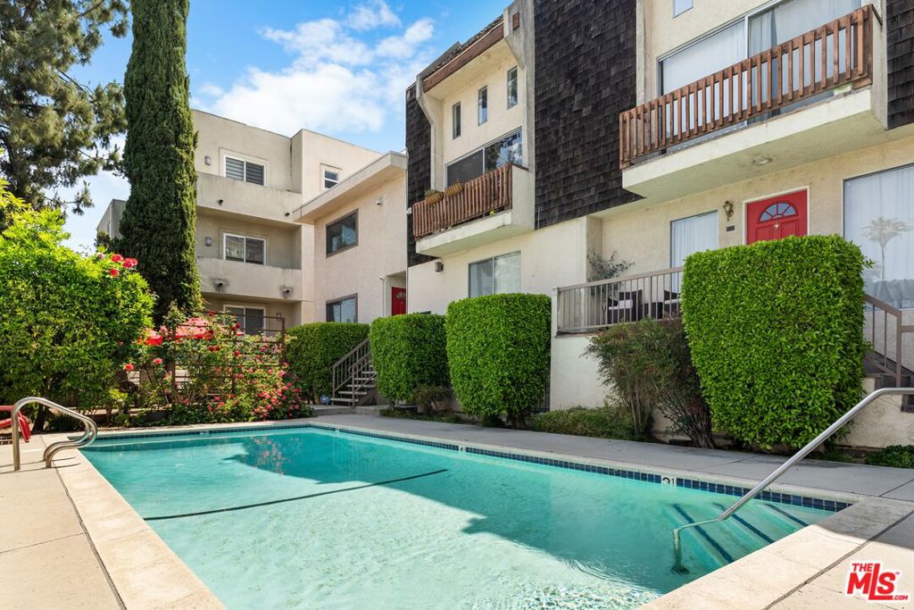 4660 Coldwater Canyon Avenue #4