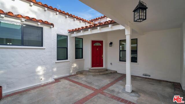 1316 Thayer Avenue, Los Angeles CA: https://media.crmls.org/mediaz/d7577f58-8e62-4cdd-af85-aacb81417bac.jpg