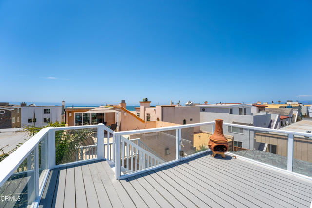 3715 Sunset Lane, Oxnard CA: https://media.crmls.org/mediaz/d757ab1c-f9ab-444a-8bb6-cd8df03db4a2.jpg
