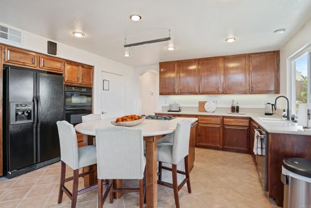 Detail Gallery Image 13 of 40 For 2288 Boulders Ct, Alpine,  CA 91901 - 4 Beds | 3 Baths