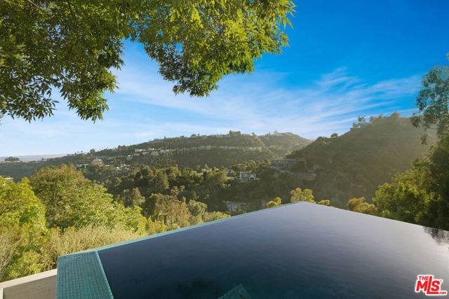 2753 Nichols Canyon Road, Los Angeles CA: https://media.crmls.org/mediaz/d7587b74-5445-4005-964a-c3f7f9bac6ed.jpg