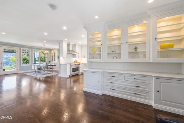 Detail Gallery Image 15 of 69 For 9670 Crystal View Dr., Tujunga,  CA 91042 - 3 Beds | 2 Baths