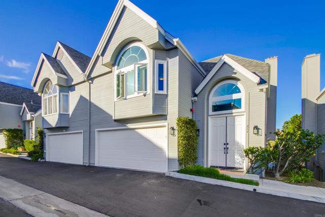 864 Del Mar Downs Rd, Solana Beach CA: https://media.crmls.org/mediaz/d759719c-43fc-4d8a-9026-876c2f2f9f38.jpg