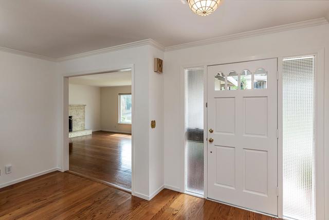 712 Foothill Drive, San Mateo CA: https://media.crmls.org/mediaz/d75b4df5-821e-487c-8fbd-c14e1a55b935.jpg