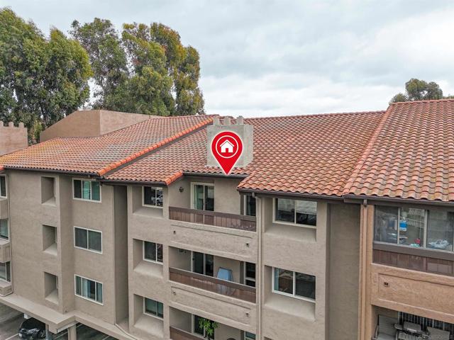 10250 Caminito Cuervo, San Diego CA: https://media.crmls.org/mediaz/d75b789a-4453-487d-aa53-69a6b0772d85.jpg