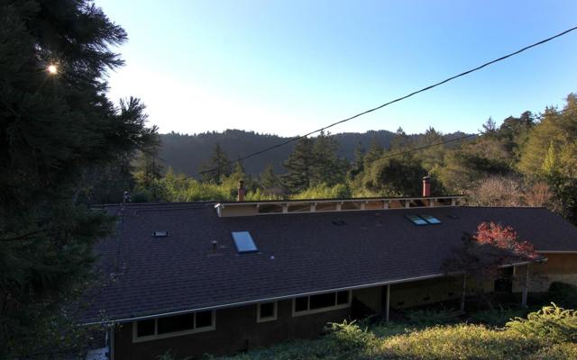 23416 Sunset Drive, Los Gatos CA: https://media.crmls.org/mediaz/d75ba833-ae5e-4a6c-acee-52cac0997b48.jpg