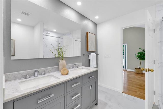 20486 Pierce Road, Saratoga CA: https://media.crmls.org/mediaz/d75c4f75-11b0-4094-8b97-caf407043d01.jpg
