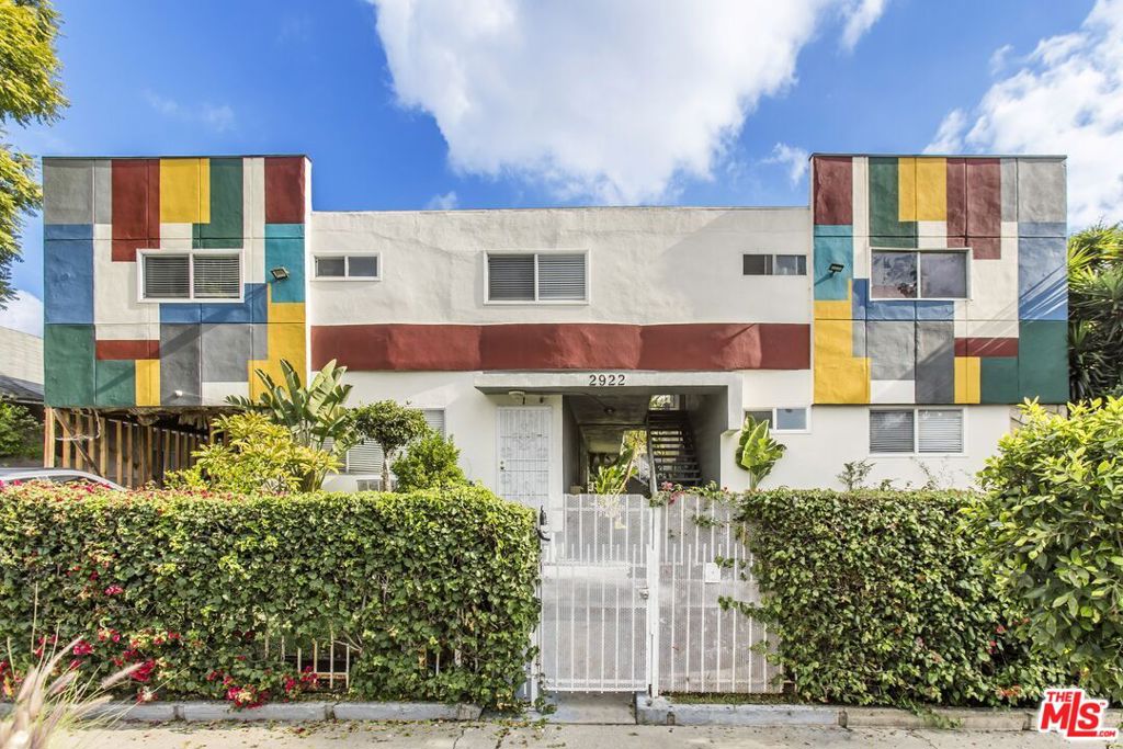 2922 S Budlong Avenue #7