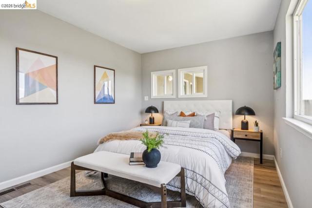 Image 16 of 37 For 1516 Merced St