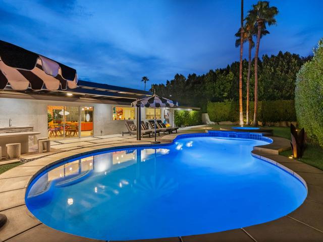 460 N Orchid Tree Lane, Palm Springs CA: https://media.crmls.org/mediaz/d75cf02e-7522-4196-a668-400d3225e0a4.jpg