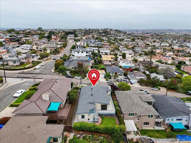 3335 Fenelon St, San Diego CA: https://media.crmls.org/mediaz/d75d9bd3-7a88-45a5-9ec8-a6d36c2048de.jpg