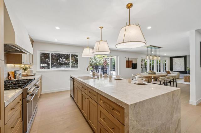 3706 Laurel Way, Redwood City CA: https://media.crmls.org/mediaz/d75ddb78-fe5b-4f62-be02-c9dd10e5b508.jpg