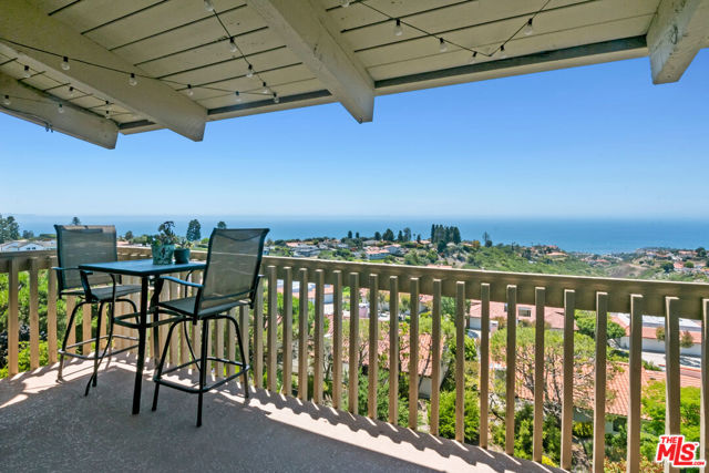 6542 Ocean Crest Drive, Rancho Palos Verdes, California 90275, 2 Bedrooms Bedrooms, ,2 BathroomsBathrooms,Residential,Sold,Ocean Crest,24419131