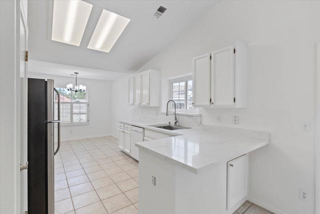 2181 Osborne Circle, Hollister CA: https://media.crmls.org/mediaz/d75dffd0-b5ba-43a7-98a8-c1eff7885d4c.jpg