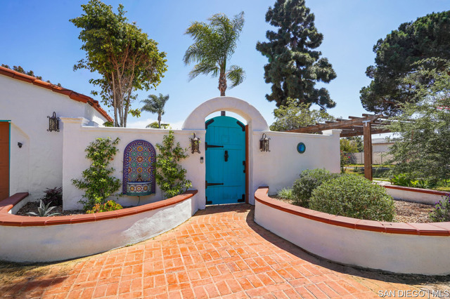3342 RIO VISTA 3342 Rio Vista Dr, Bonita CA: https://media.crmls.org/mediaz/d75e11bb-2596-4580-9e9f-12c8e1250d08.jpg
