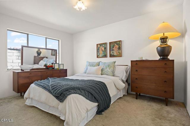 445 Mara Avenue, Ventura CA: https://media.crmls.org/mediaz/d75e489b-12dd-41fa-964a-9107f374aae8.jpg