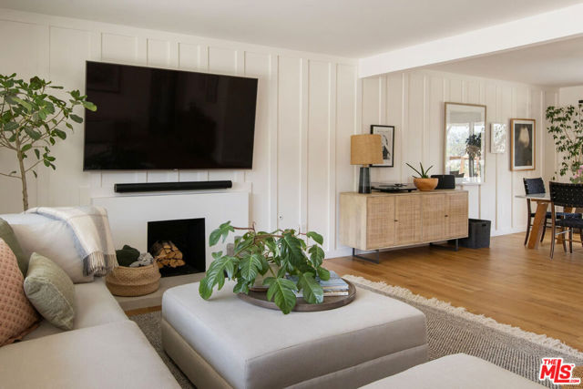 2044 Panamint Drive, Los Angeles CA: https://media.crmls.org/mediaz/d75e78d6-6ed3-44d8-8084-0d1db2003440.jpg