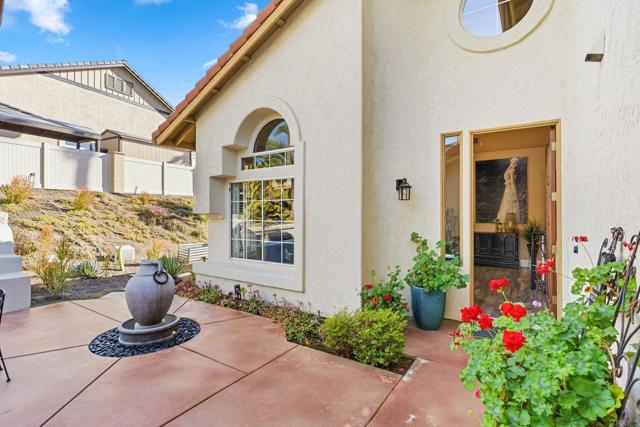 Detail Gallery Image 3 of 56 For 2763 Canyon Oak Pl, Escondido,  CA 92029 - 5 Beds | 3 Baths