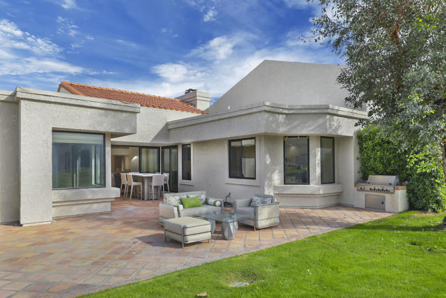 50181 Calle Maria, La Quinta CA: https://media.crmls.org/mediaz/d75fa631-1e3e-4c48-a85a-544bb0891b3c.jpg