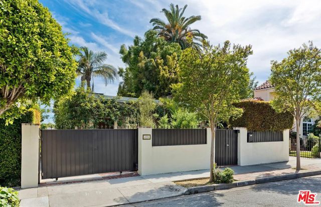 Details for 8996 Norma Place, West Hollywood, CA 90069