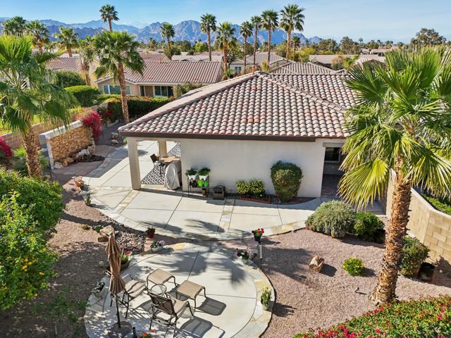 60519 Lace Leaf Court, La Quinta CA: https://media.crmls.org/mediaz/d7605511-e214-471c-863b-3c95eeaaadac.jpg