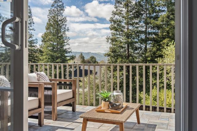 4613 Mirador Dr, Pleasanton CA: https://media.crmls.org/mediaz/d76069f9-2ecb-4a03-b4c9-f05735114cfe.jpg