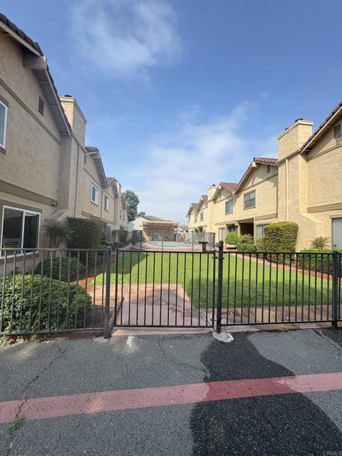 Detail Gallery Image 20 of 24 For 931 Martin Dr #3,  Escondido,  CA 92026 - 2 Beds | 2 Baths