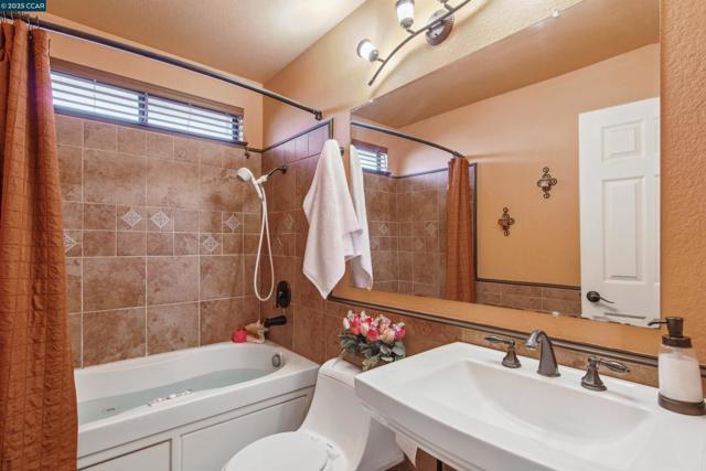 2628 Asilomar Dr, Antioch CA: https://media.crmls.org/mediaz/d7615cf2-c03e-455f-aea0-35bd4d5264a6.jpg