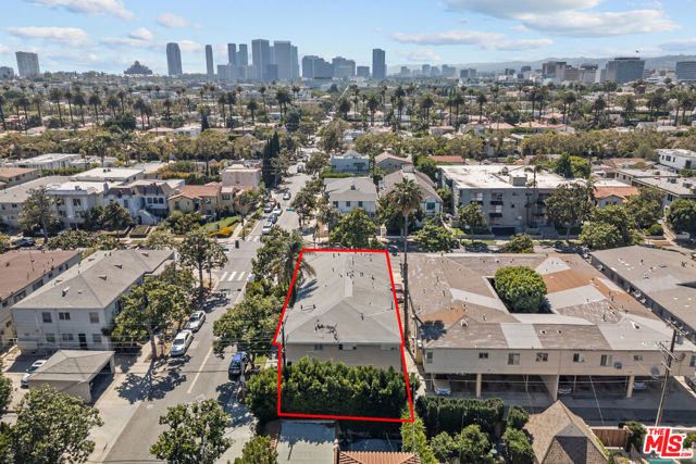 272 South Doheny Drive photo 8