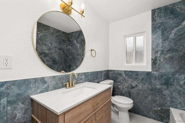 614 Fifth Ave, Chula Vista CA: https://media.crmls.org/mediaz/d7625f46-56dc-4a45-93d4-1e5a69331f2e.jpg