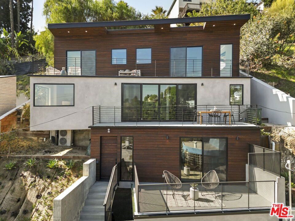 4691 Glenalbyn Drive