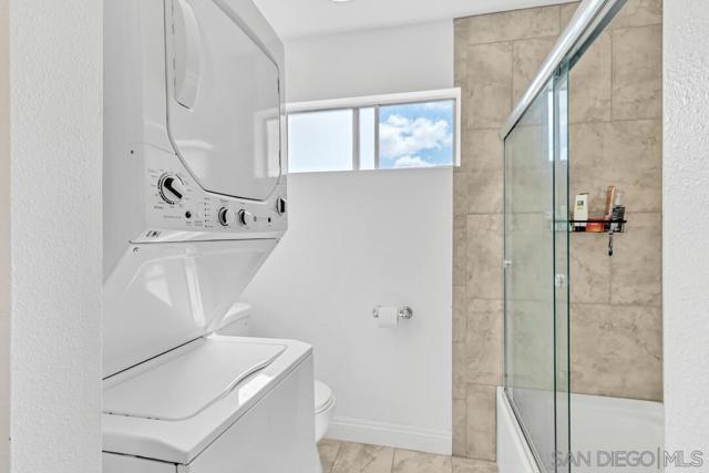 806 E 4Th Ave, Escondido CA: https://media.crmls.org/mediaz/d76511c1-cd2a-4f65-81dc-2a5691bccc4b.jpg