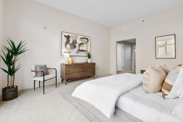 1 Mandalay Place, South San Francisco CA: https://media.crmls.org/mediaz/d7658786-3e8c-4cf7-9a79-8d6708479414.jpg