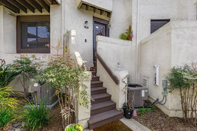 2298 Caminito Pajarito, San Diego CA: https://media.crmls.org/mediaz/d7662ce4-fdef-45ab-aead-f488a153d9d7.jpg