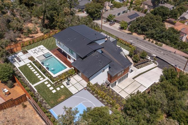 3964 Jefferson Avenue, Redwood City CA: https://media.crmls.org/mediaz/d766c3c7-fe3f-4405-aeca-c92d5c3c807d.jpg