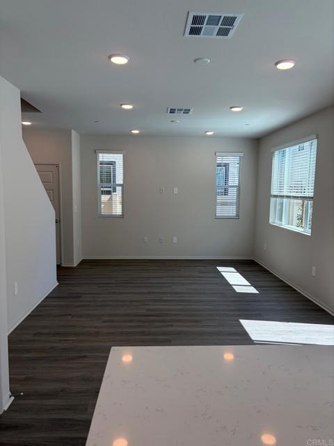 Detail Gallery Image 7 of 14 For 28277 via Garnicia, Temecula,  CA 92591 - 3 Beds | 2/1 Baths